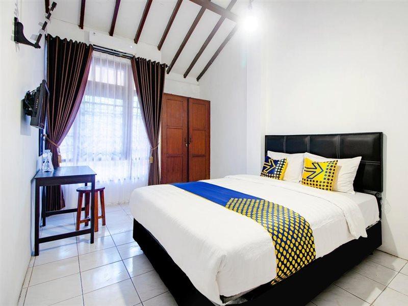 SPOT ON 2107 Ijo Pupus Syariah Residence Baturetno Luaran gambar