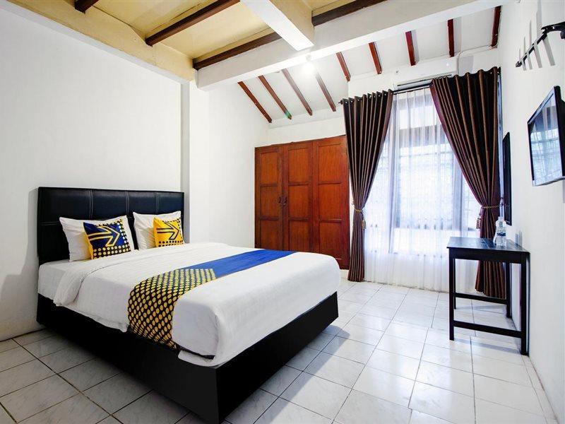 SPOT ON 2107 Ijo Pupus Syariah Residence Baturetno Luaran gambar