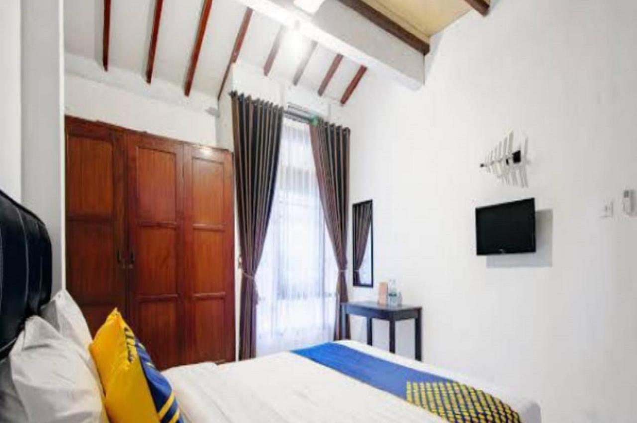 SPOT ON 2107 Ijo Pupus Syariah Residence Baturetno Luaran gambar
