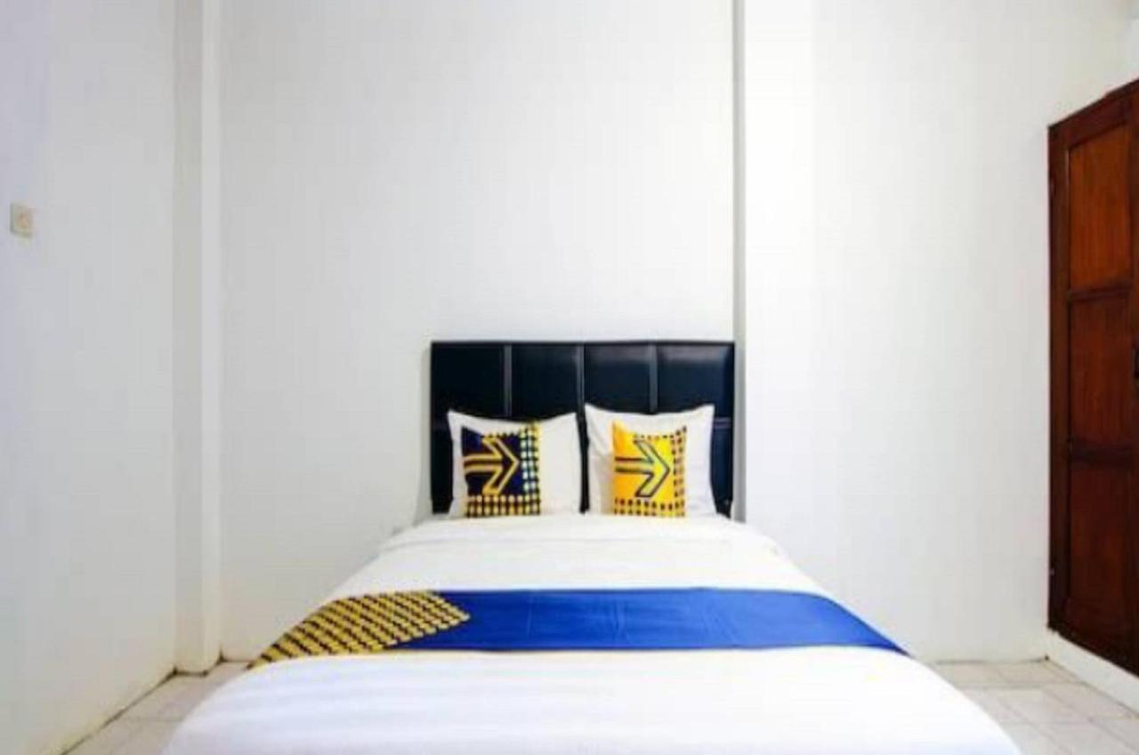 SPOT ON 2107 Ijo Pupus Syariah Residence Baturetno Luaran gambar
