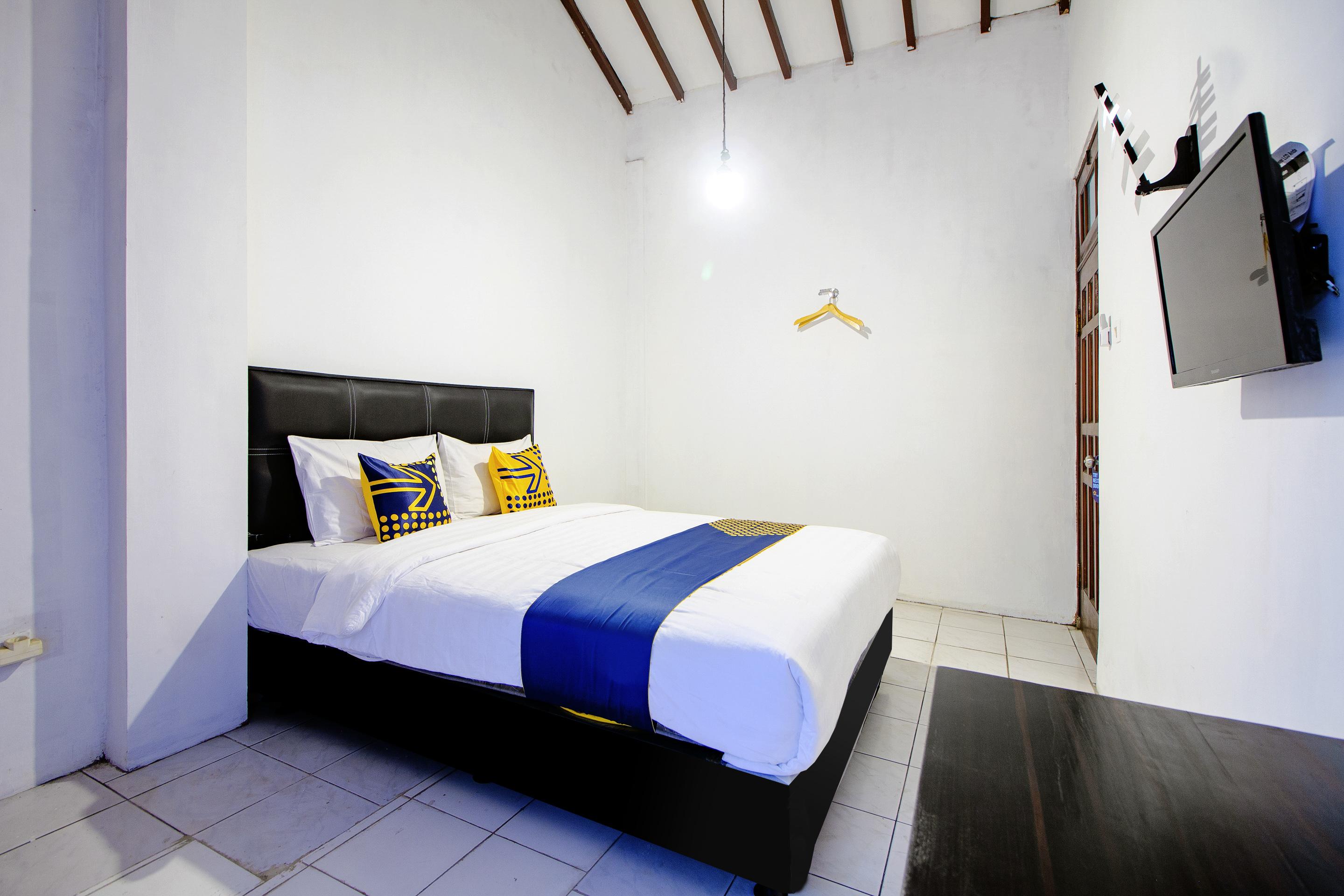 SPOT ON 2107 Ijo Pupus Syariah Residence Baturetno Luaran gambar