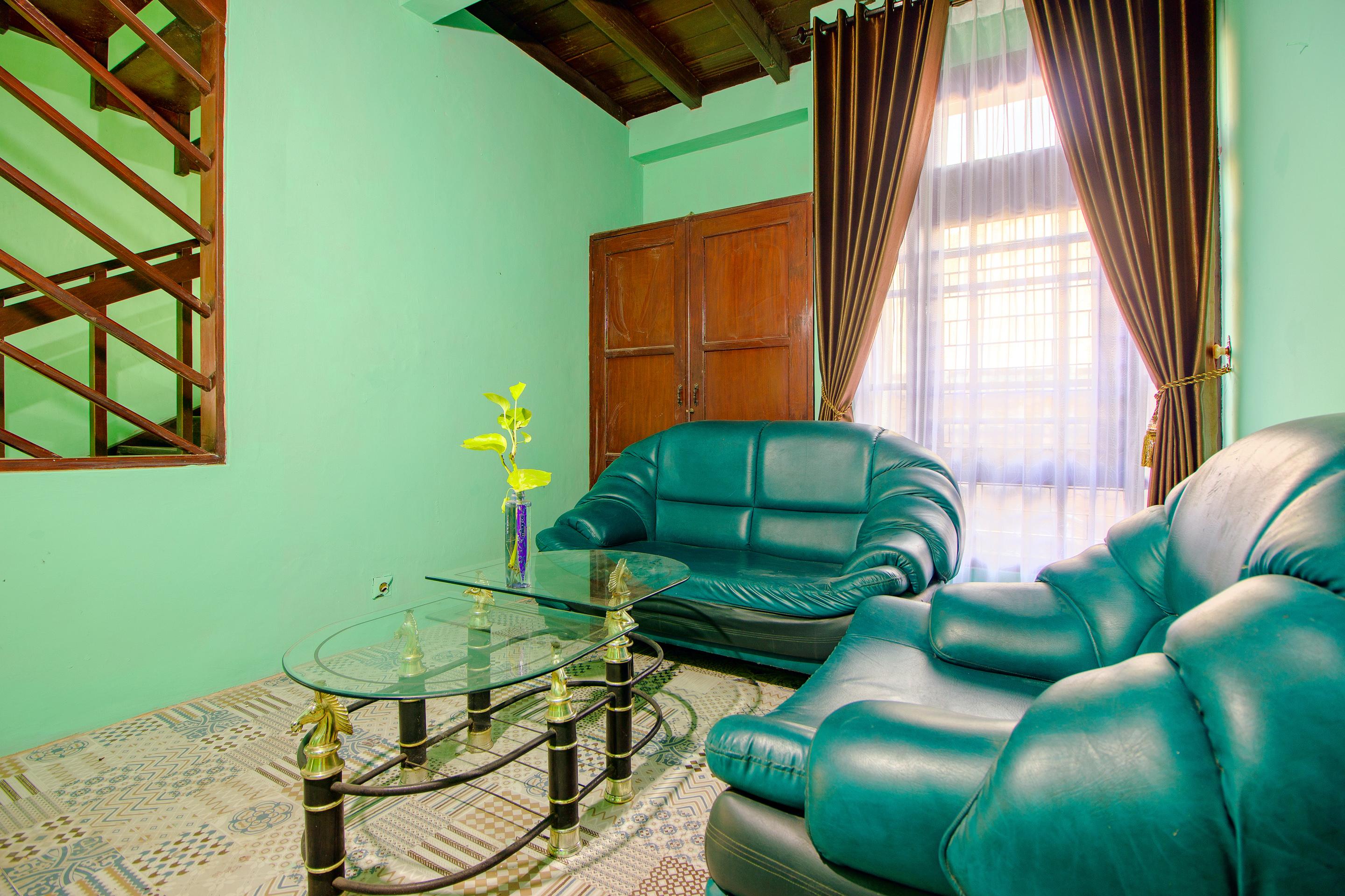 SPOT ON 2107 Ijo Pupus Syariah Residence Baturetno Luaran gambar