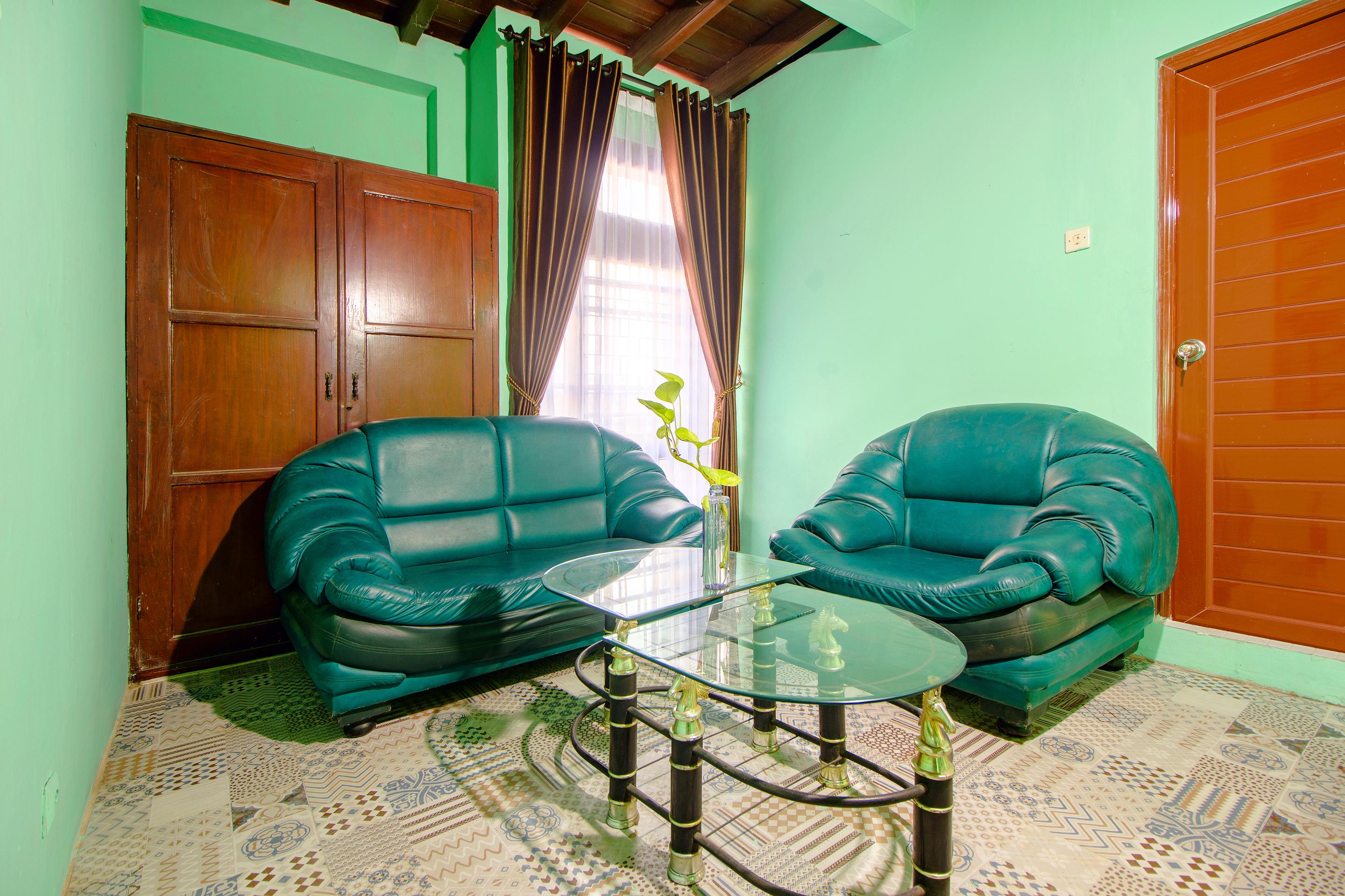 SPOT ON 2107 Ijo Pupus Syariah Residence Baturetno Luaran gambar